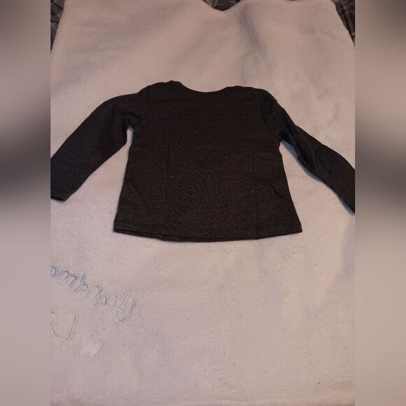 Old Navy Long-Sleeve Graphic T-Shirt NWT - Picture 4 of 5